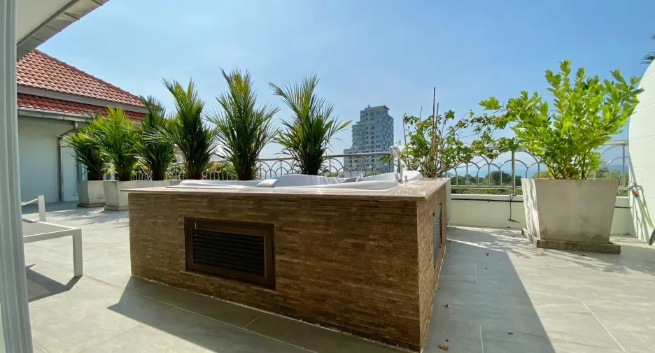 Wohnung zur Miete mit 3 Zimmer in Bang Lamung, Chonburi