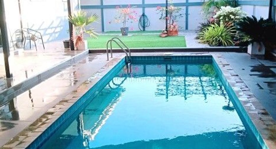 For sale 4 bedrooms house in Khu Mueang, Buriram