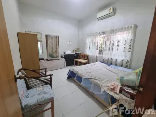 出售 2 卧室 联排别墅 在 Phuket Town, 普吉
