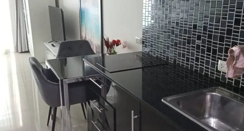 À vendre et à louer studio condo à Bang Lamung, Chonburi