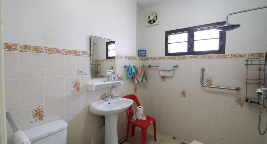For sale 3 bedrooms house in Mueang Udon Thani, Udon Thani