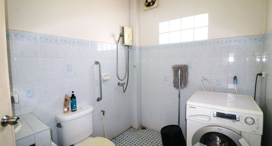For sale 3 bedrooms house in Mueang Udon Thani, Udon Thani