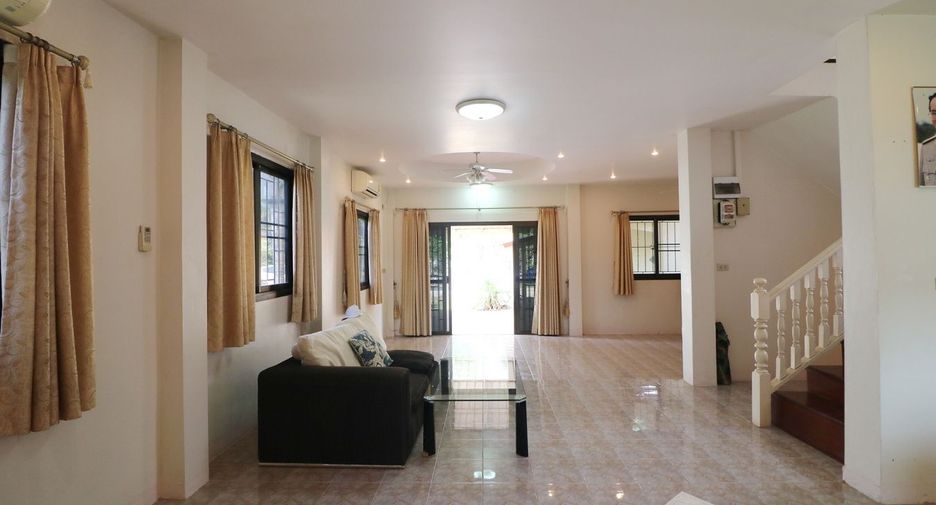 For sale 3 bedrooms house in Mueang Udon Thani, Udon Thani