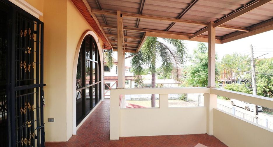 For sale 3 bedrooms house in Mueang Udon Thani, Udon Thani