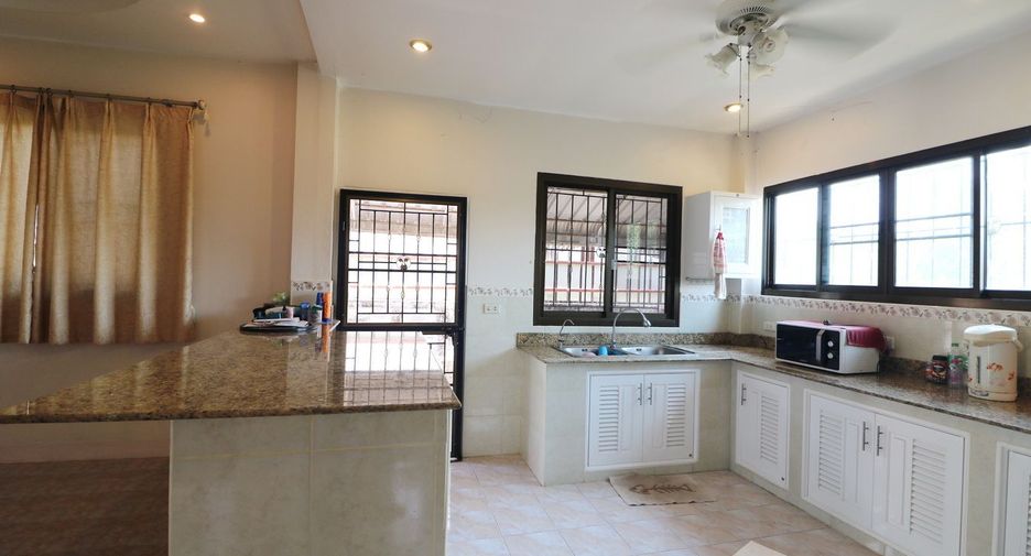 For sale 3 bedrooms house in Mueang Udon Thani, Udon Thani