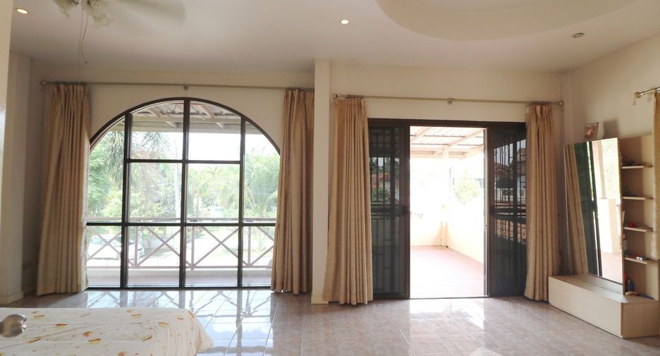 For sale 3 bedrooms house in Mueang Udon Thani, Udon Thani