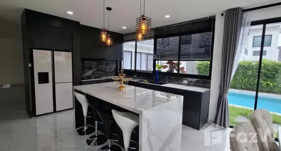 For sale 4 bedrooms house in Bang Lamung, Chonburi
