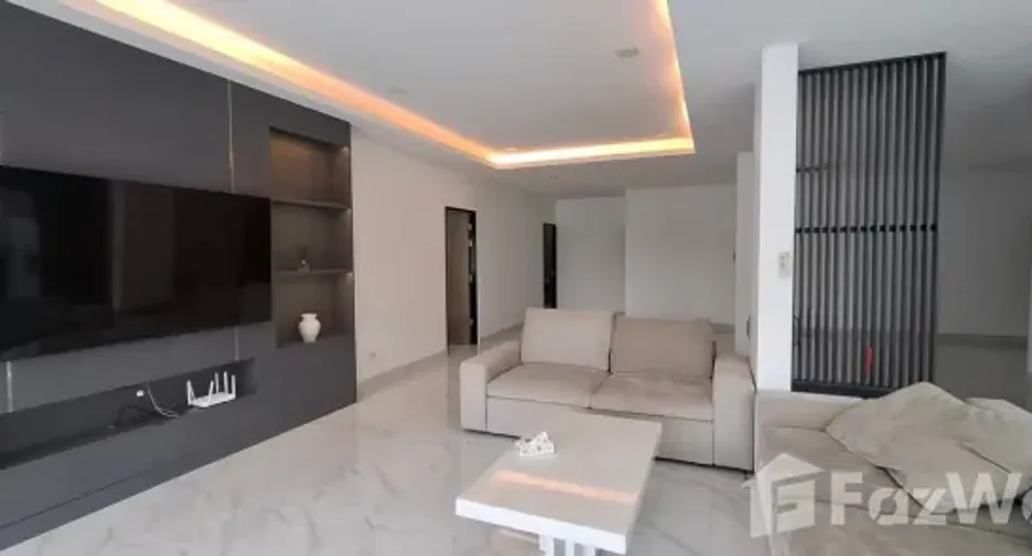 For sale 4 bedrooms house in Bang Lamung, Chonburi