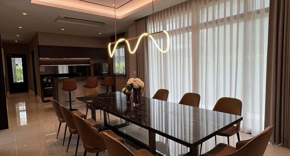 For sale and for rent 5 bedrooms house in Lat Krabang, Bangkok