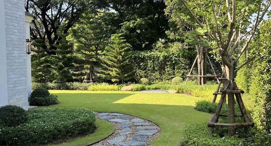 For sale and for rent 5 bedrooms house in Lat Krabang, Bangkok