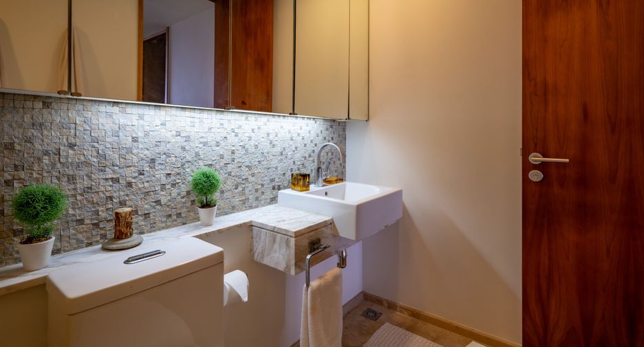 For sale 2 bedrooms condo in Mueang Phuket, Phuket