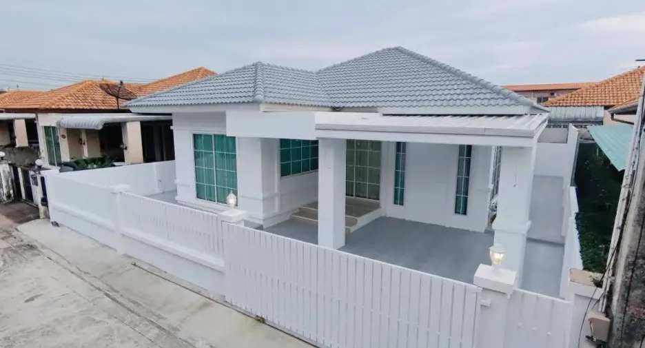 Haus zum Kauf mit 2 Zimmer in Bang Lamung, Chonburi