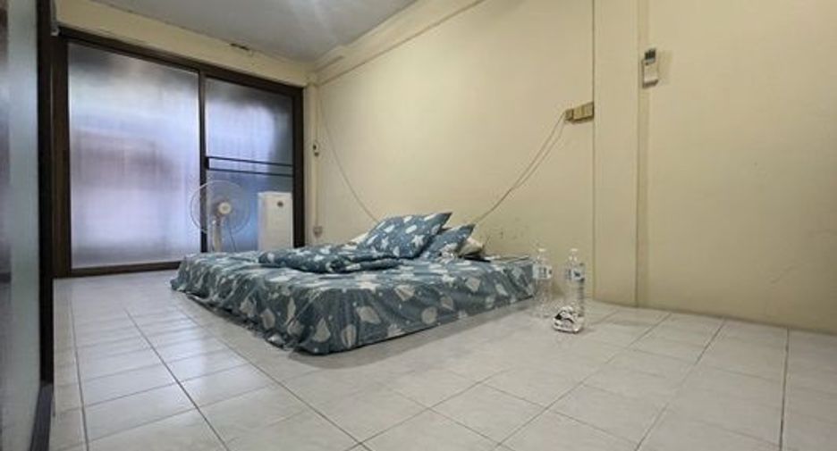 For sale 4 bedrooms office in Bang Rak, Bangkok