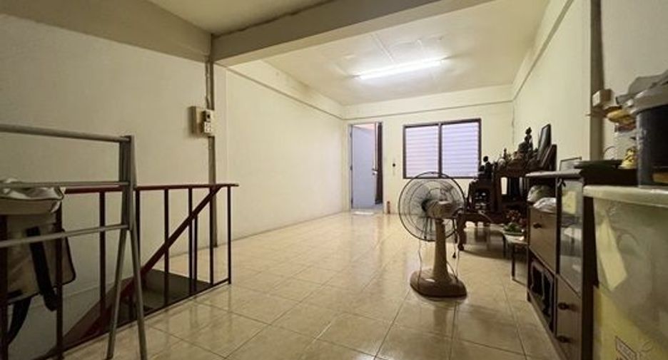 For sale 4 bedrooms office in Bang Rak, Bangkok