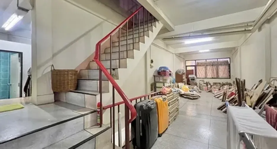 For sale 4 bedrooms office in Bang Rak, Bangkok
