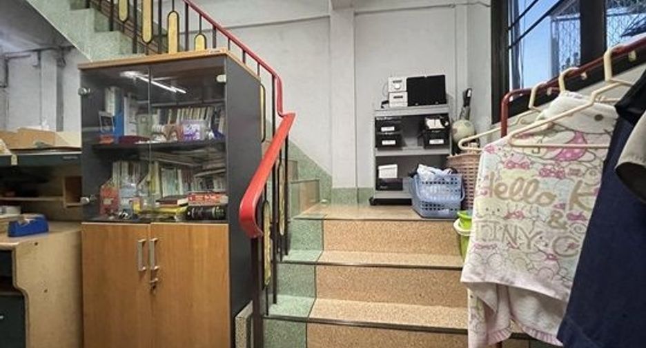 For sale 4 bedrooms office in Bang Rak, Bangkok