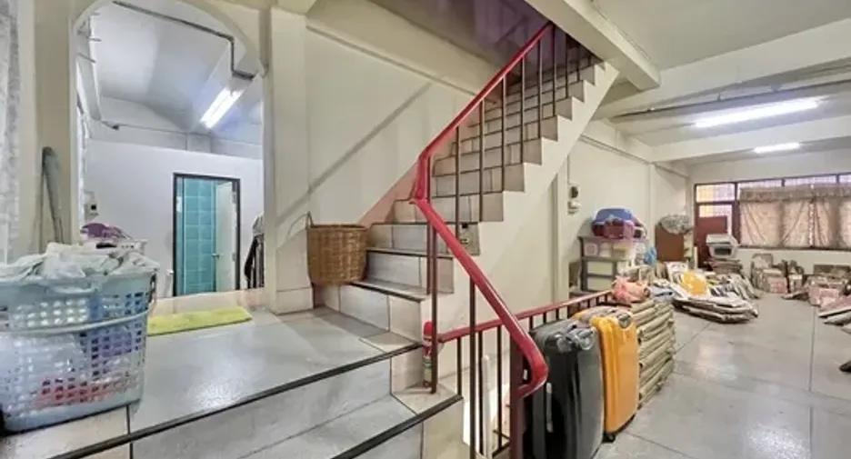 Oficina en venta de 4 habitaciones en Bang Rak, Bangkok