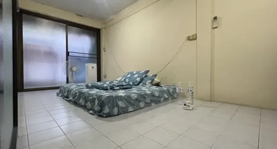 Oficina en venta de 4 habitaciones en Bang Rak, Bangkok
