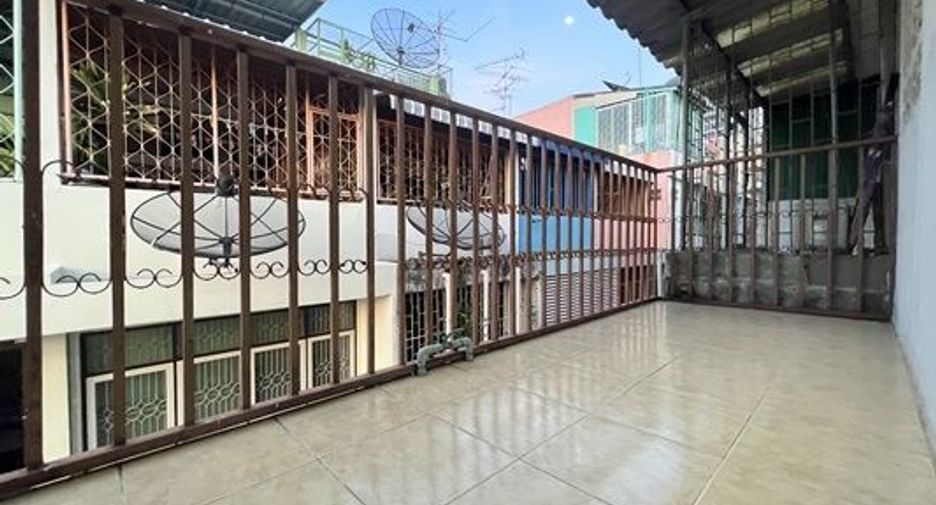 For sale 4 bedrooms office in Bang Rak, Bangkok