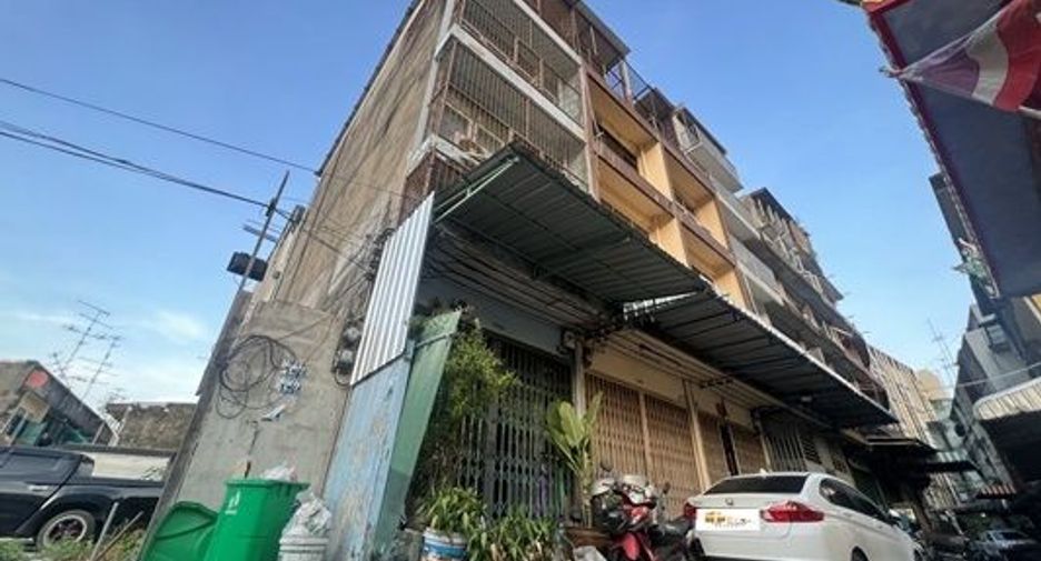 For sale 4 bedrooms office in Bang Rak, Bangkok