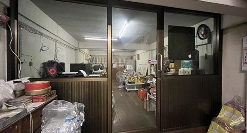 For sale 4 bedrooms office in Bang Rak, Bangkok
