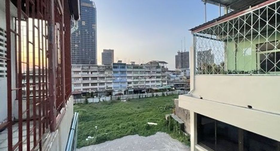 For sale 4 bedrooms office in Bang Rak, Bangkok