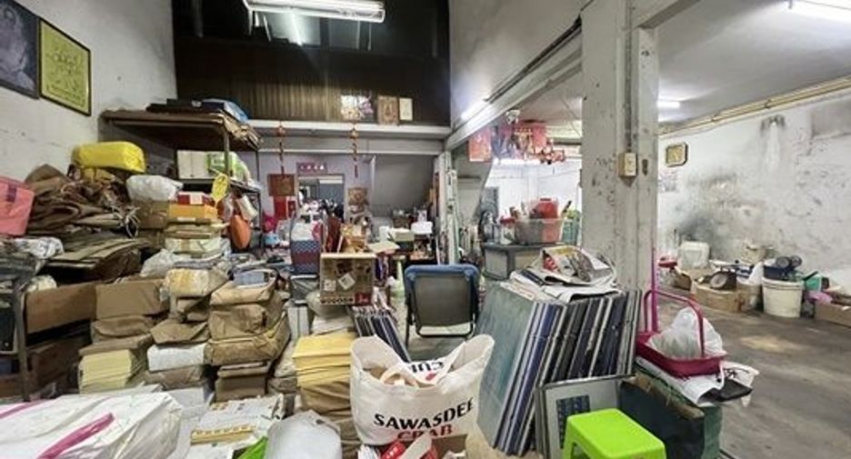 For sale 4 bedrooms office in Bang Rak, Bangkok