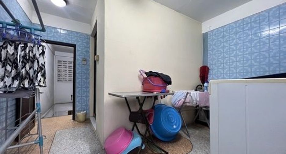 For sale 4 bedrooms office in Bang Rak, Bangkok