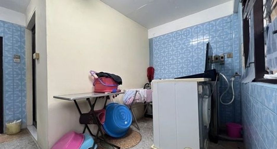 For sale 4 bedrooms office in Bang Rak, Bangkok