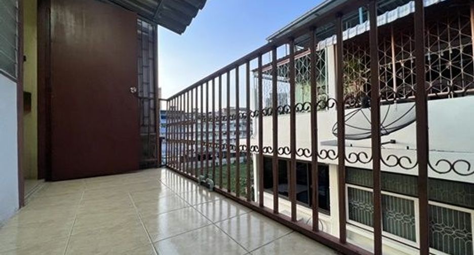 For sale 4 bedrooms office in Bang Rak, Bangkok