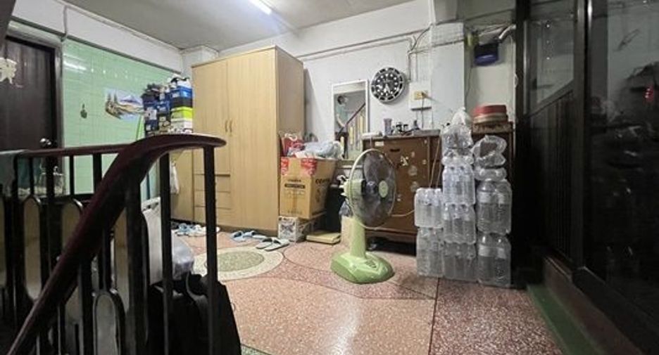 For sale 4 bedrooms office in Bang Rak, Bangkok