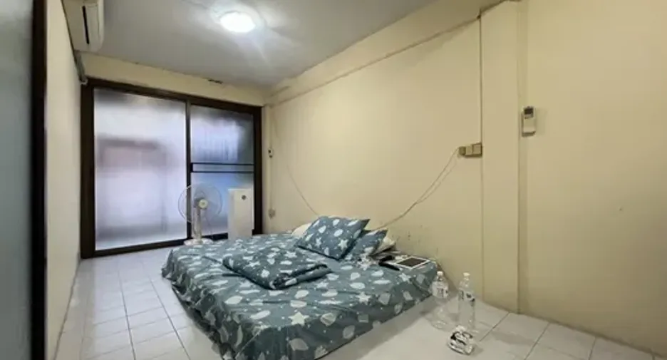 Oficina en venta de 4 habitaciones en Bang Rak, Bangkok