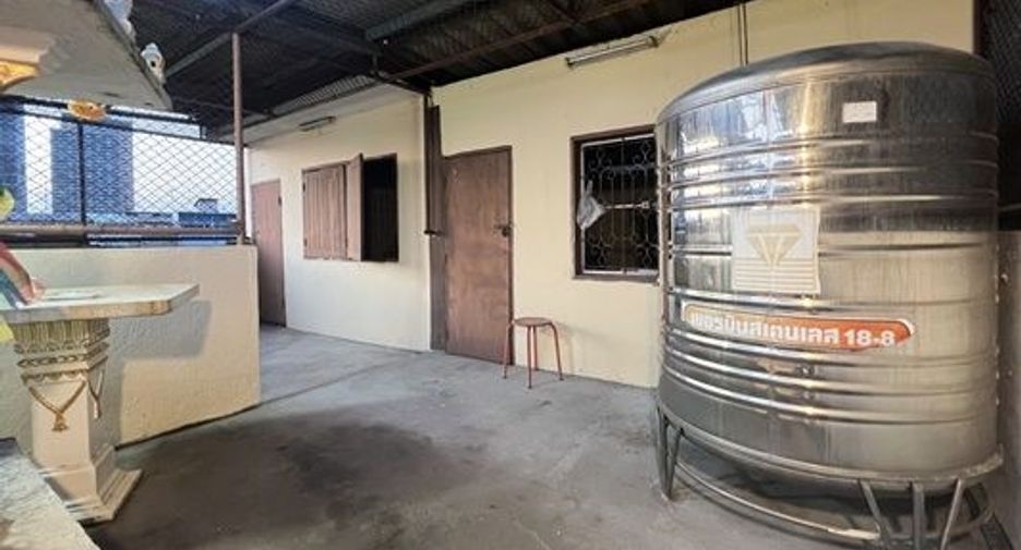 For sale 4 bedrooms office in Bang Rak, Bangkok