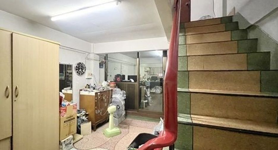 For sale 4 bedrooms office in Bang Rak, Bangkok