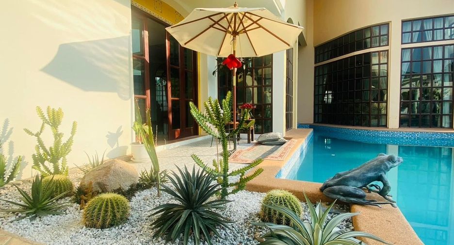For sale 5 bedrooms house in Bang Lamung, Chonburi