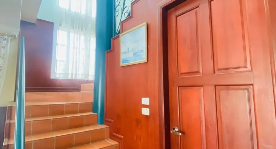 Haus zum Kauf mit 5 Zimmer in Bang Lamung, Chonburi