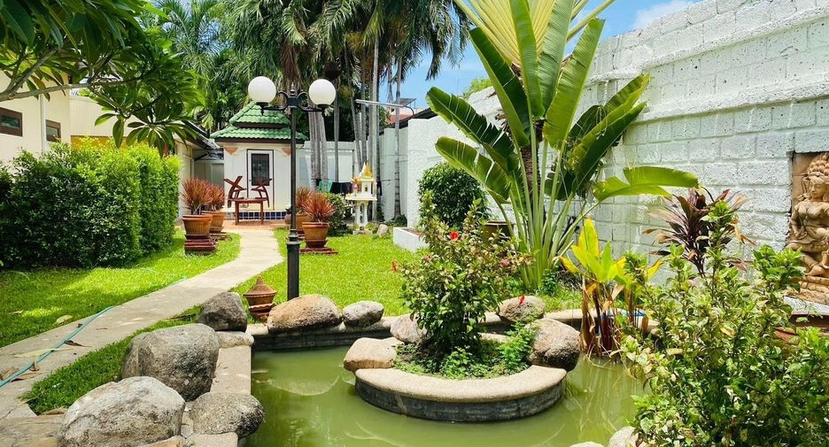 For sale 5 bedrooms house in Bang Lamung, Chonburi