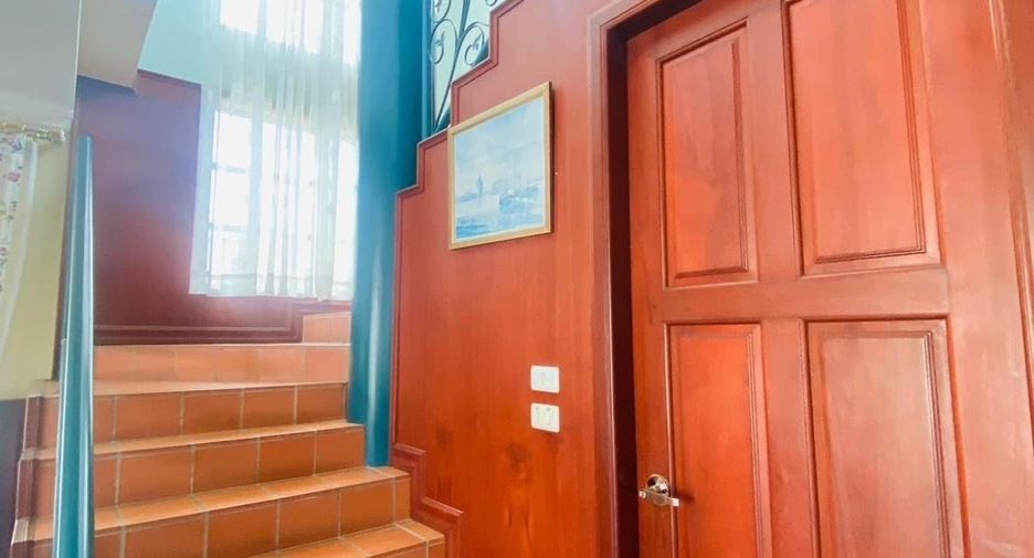 For sale 5 bedrooms house in Bang Lamung, Chonburi