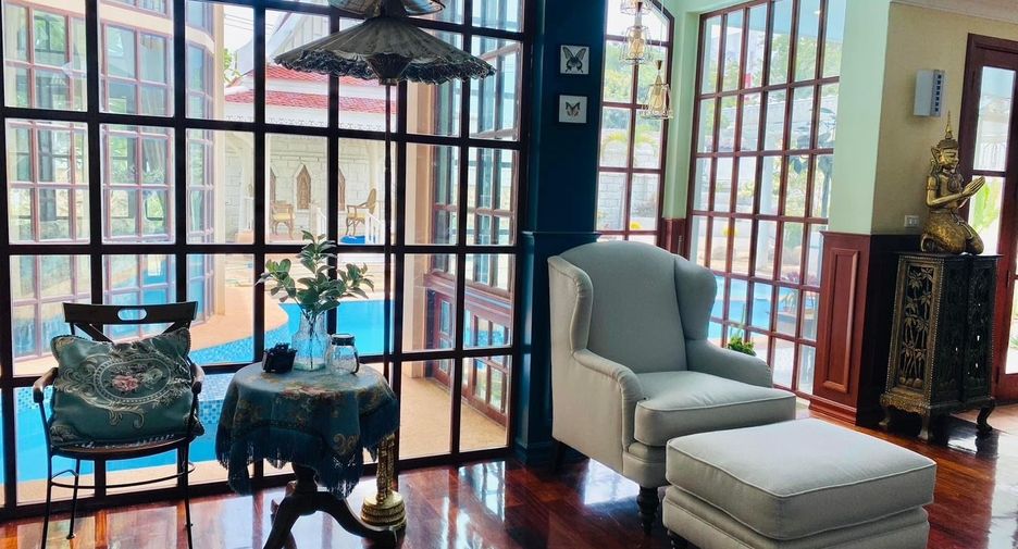 For sale 5 bedrooms house in Bang Lamung, Chonburi
