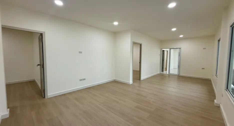 For sale 3 bedrooms townhouse in Thalang, Phuket