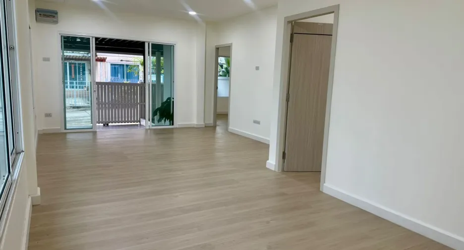 For sale 3 bedrooms townhouse in Thalang, Phuket