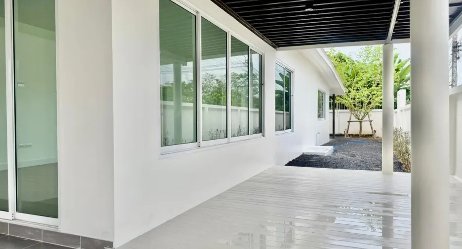 For sale 3 bedrooms townhouse in Thalang, Phuket