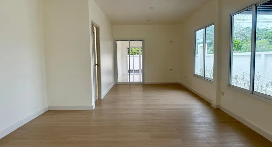 For sale 3 bedrooms townhouse in Thalang, Phuket