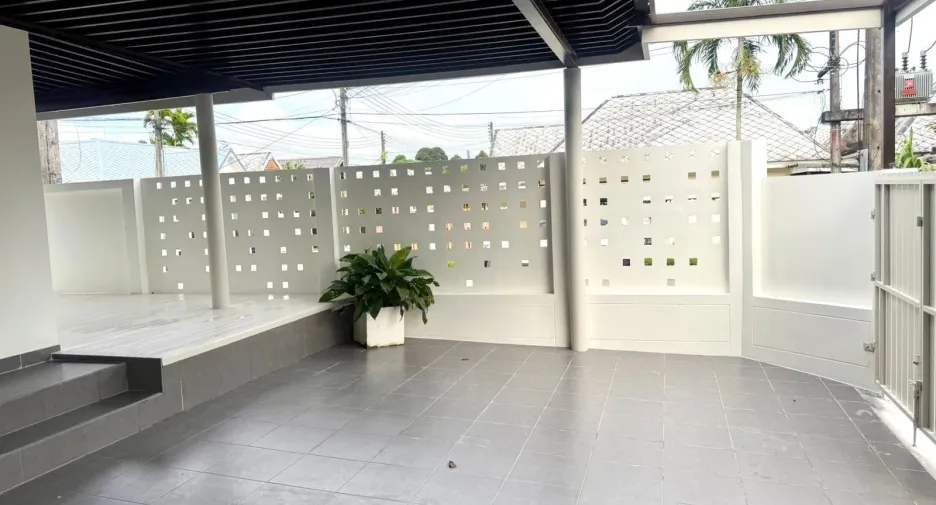 For sale 3 bedrooms townhouse in Thalang, Phuket