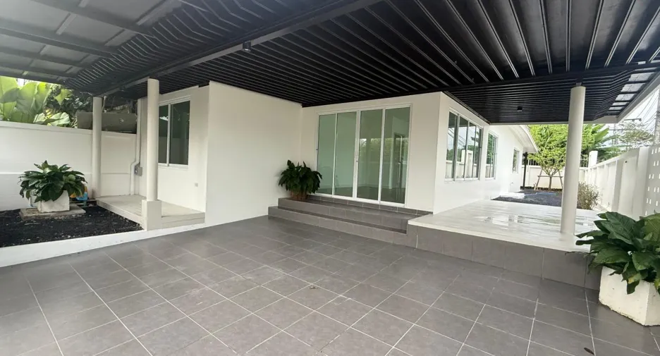 For sale 3 bedrooms townhouse in Thalang, Phuket