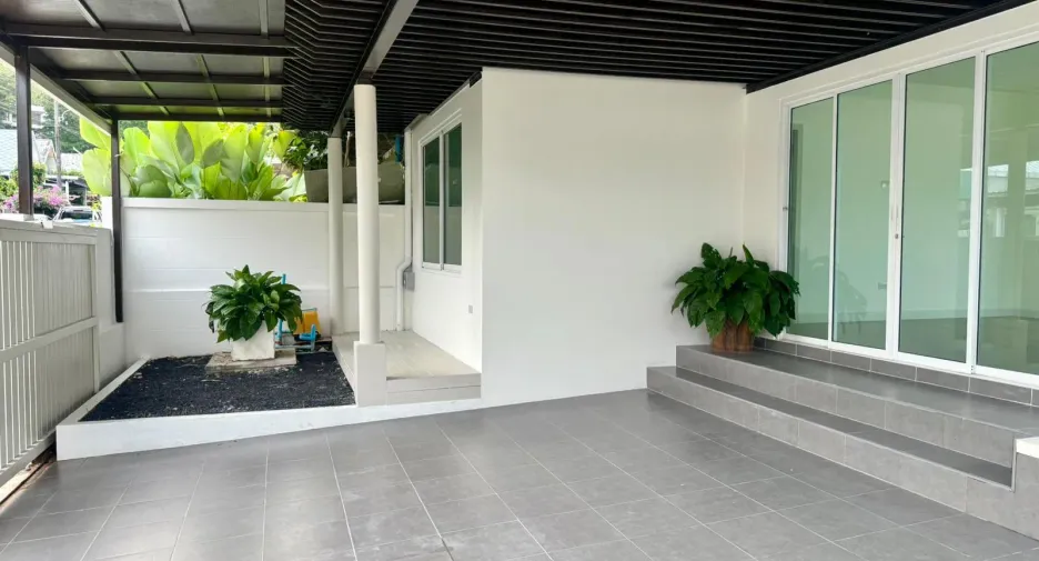 For sale 3 bedrooms townhouse in Thalang, Phuket