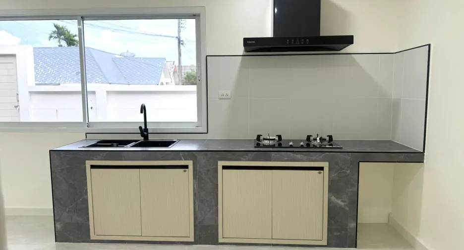 For sale 3 bedrooms townhouse in Thalang, Phuket