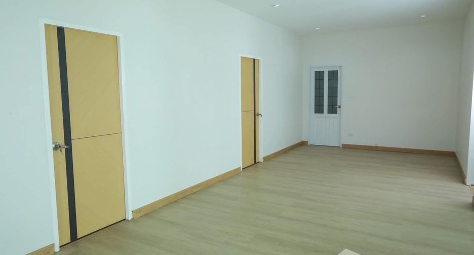 出售 3 卧室 独立屋 在 Mueang Rayong, Rayong