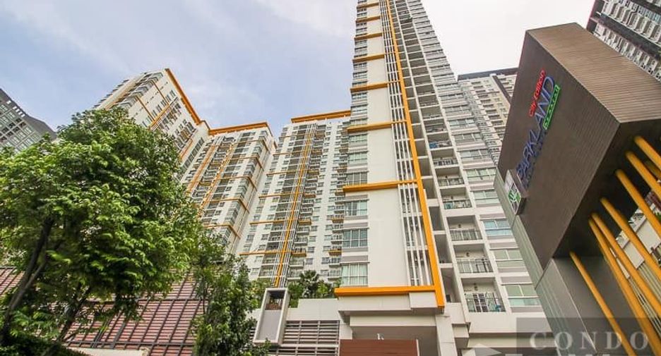 For sale studio condo in Thon Buri, Bangkok