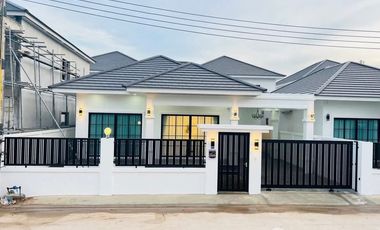 For sale 3 bedrooms house in East Pattaya, Pattaya